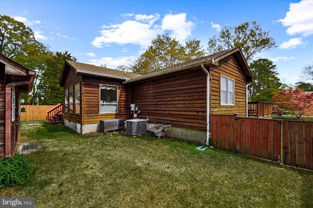 121 11TH ST S, Colonial Beach, VA 22443