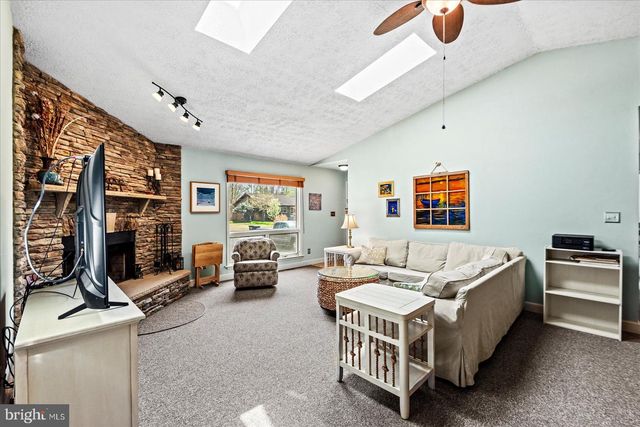 121 11TH ST S, Colonial Beach, VA 22443