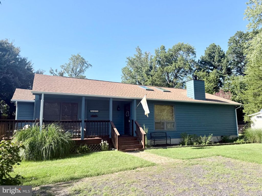 121 11TH ST S, Colonial Beach, VA 22443