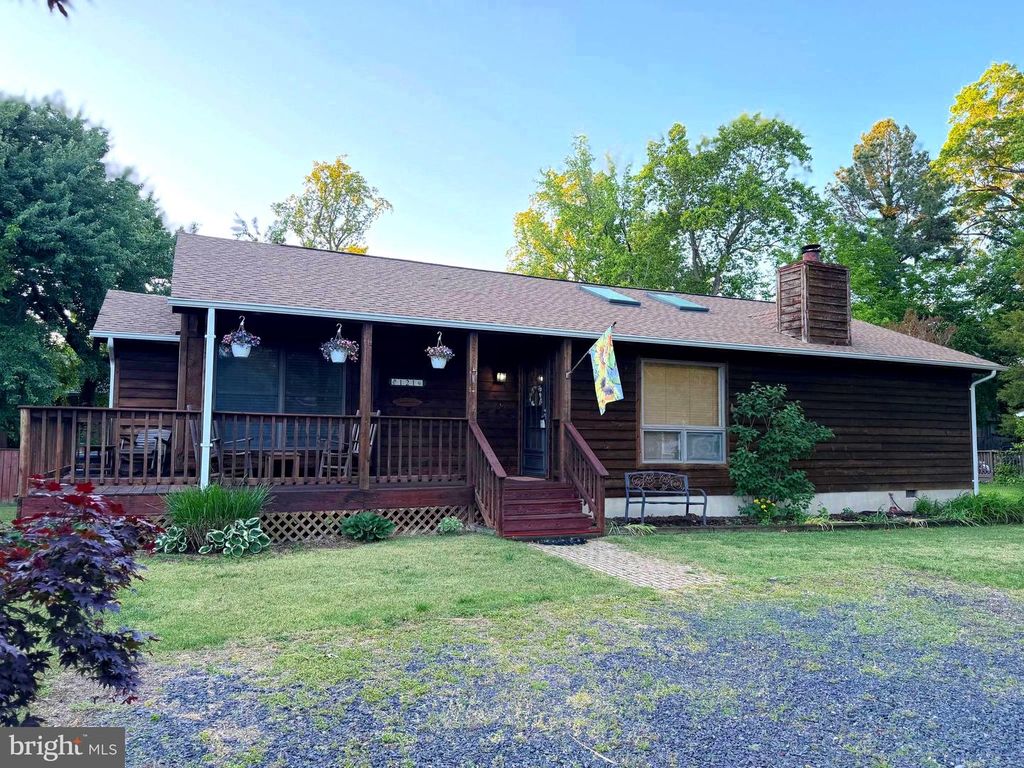 121 11TH ST S, Colonial Beach, VA 22443