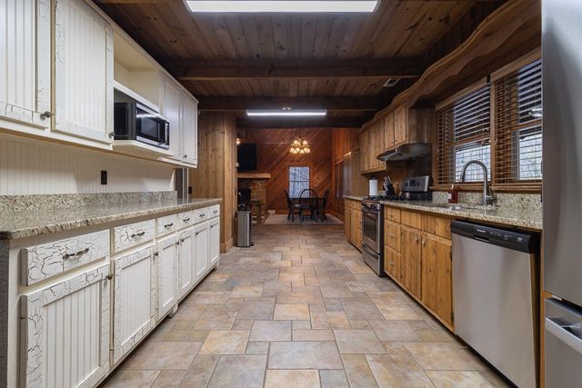 131 Ralph Hickey Road, Chatsworth, GA 30705