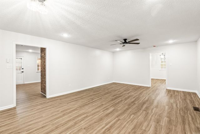 7000 Comanche Drive, North Little Rock, AR 72116