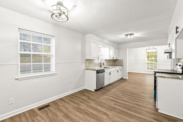 7000 Comanche Drive, North Little Rock, AR 72116