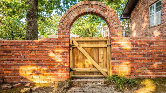 7000 Comanche Drive, North Little Rock, AR 72116