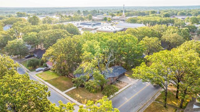 7000 Comanche Drive, North Little Rock, AR 72116