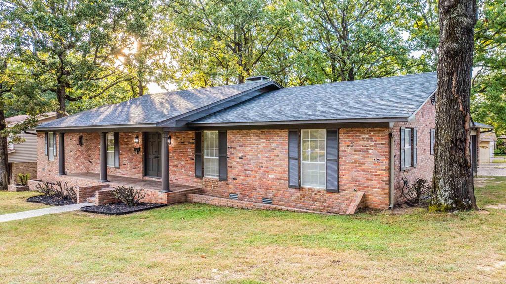7000 Comanche Drive, North Little Rock, AR 72116