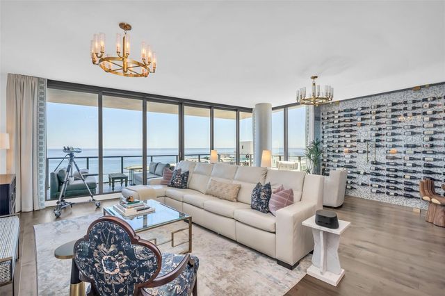 100 1ST AVENUE N 3001, St Petersburg, FL 33701