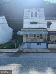 612 W BACON ST, Pottsville, PA 17901