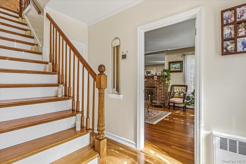 6409 Catalpa Avenue, Ridgewood, NY 11385 — photo 3
