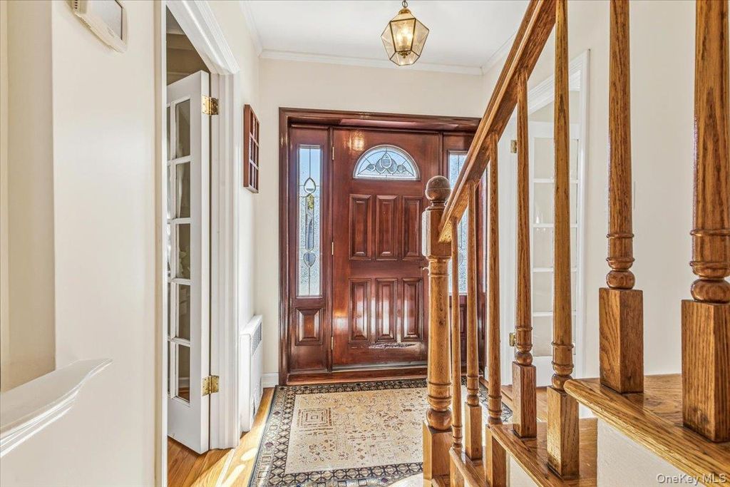 6409 Catalpa Avenue, Ridgewood, NY 11385 — photo 4