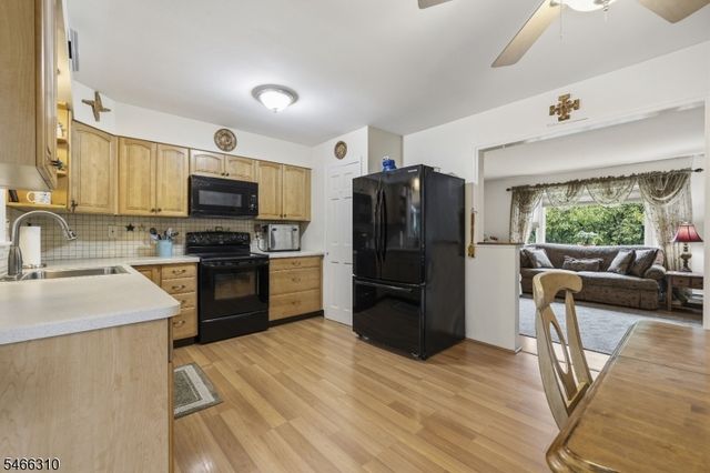 11 Vlietstra Dr, Vernon Twp., NJ 07418