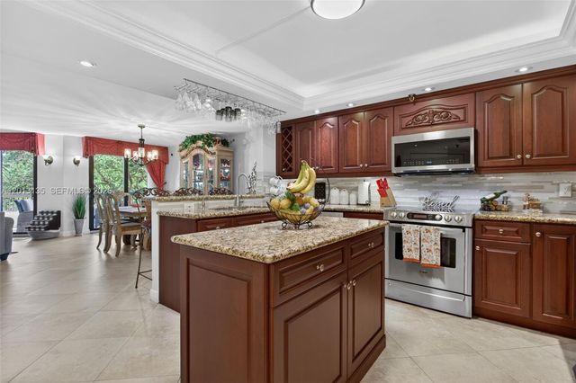 2900 NE 14th St Causeway 304, Pompano Beach, FL 33062