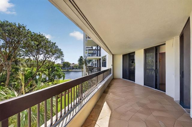 2900 NE 14th St Causeway 304, Pompano Beach, FL 33062