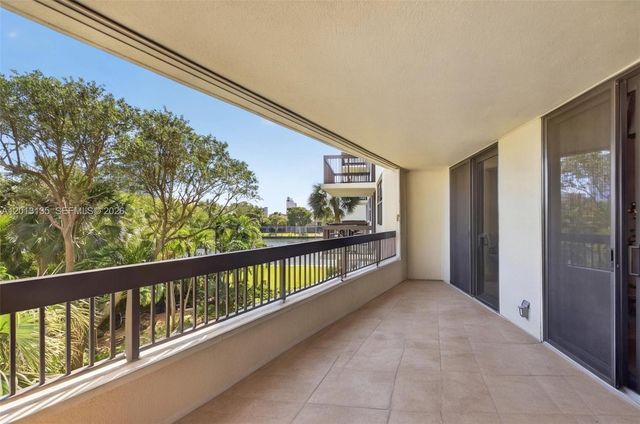 2900 NE 14th St Causeway 304, Pompano Beach, FL 33062