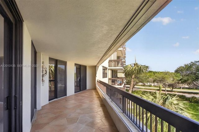 2900 NE 14th St Causeway 304, Pompano Beach, FL 33062