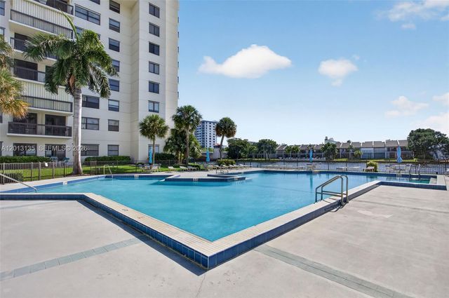 2900 NE 14th St Causeway 304, Pompano Beach, FL 33062