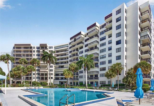 2900 NE 14th St Causeway 304, Pompano Beach, FL 33062