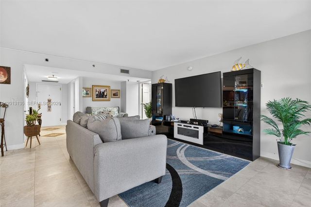 2900 NE 14th St Causeway 304, Pompano Beach, FL 33062