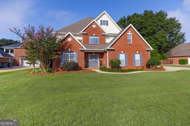 211 White Columns Drive, Kathleen, GA 31047