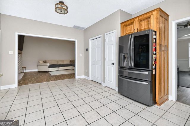 211 White Columns Drive, Kathleen, GA 31047