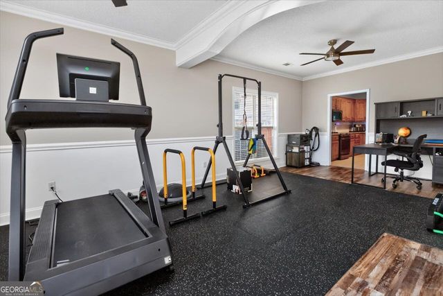 211 White Columns Drive, Kathleen, GA 31047