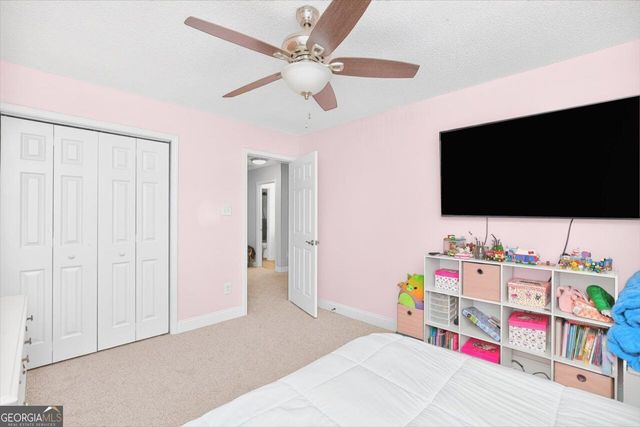 211 White Columns Drive, Kathleen, GA 31047