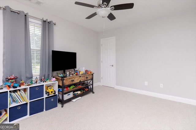 211 White Columns Drive, Kathleen, GA 31047