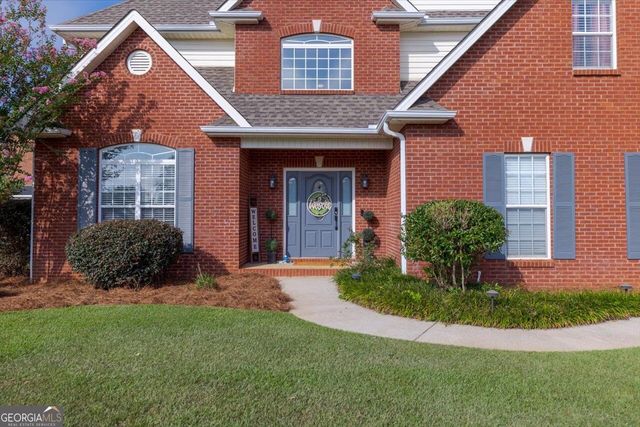 211 White Columns Drive, Kathleen, GA 31047