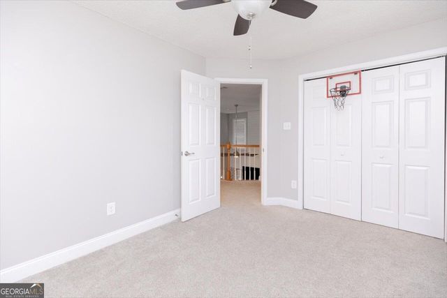 211 White Columns Drive, Kathleen, GA 31047