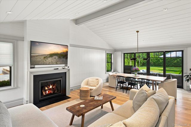 15 Wild Cherry Lane, East Quogue, NY 11942