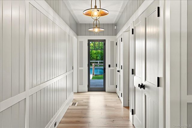 15 Wild Cherry Lane, East Quogue, NY 11942