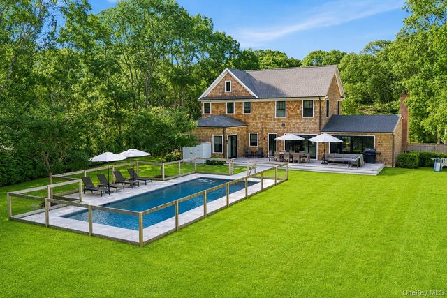 15 Wild Cherry Lane, East Quogue, NY 11942