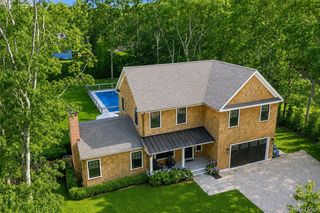 15 Wild Cherry Lane, East Quogue, NY 11942