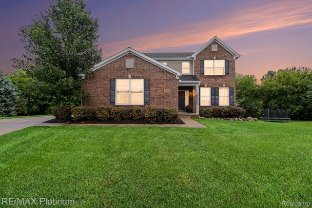 57275 Waterway Court, Lyon Charter Township, MI 48165