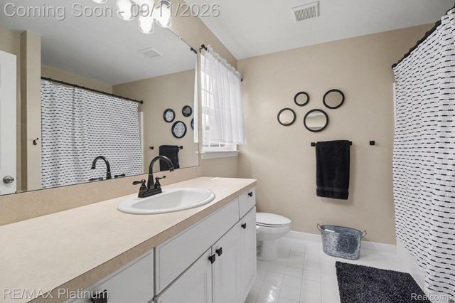 57275 Waterway Court, Lyon Charter Township, MI 48165