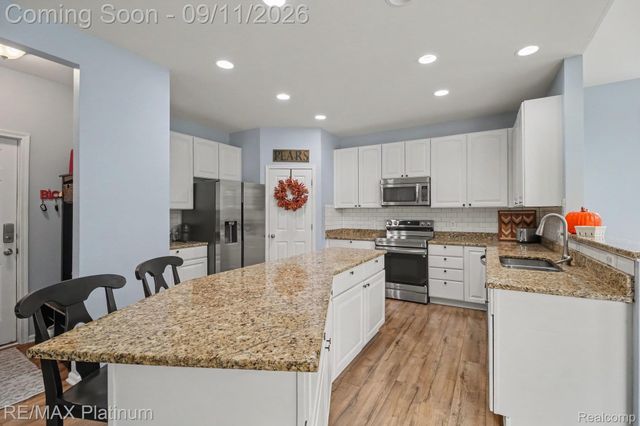 57275 Waterway Court, Lyon Charter Township, MI 48165