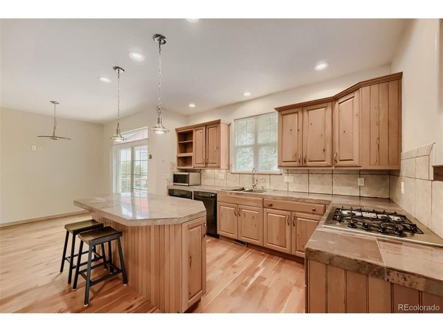 1820 Great Western Dr, Longmont, CO 80501