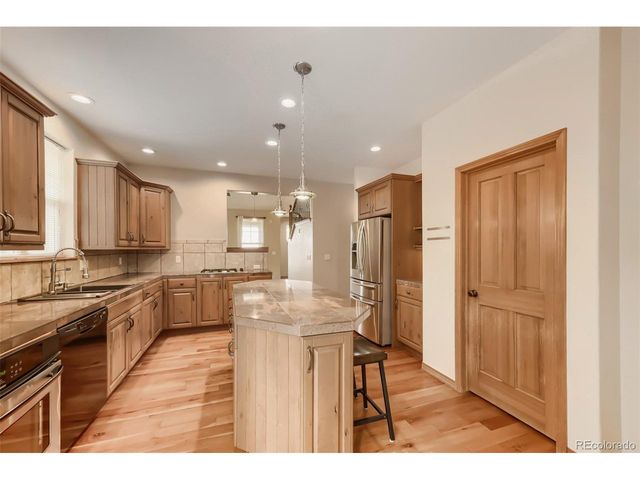 1820 Great Western Dr, Longmont, CO 80501