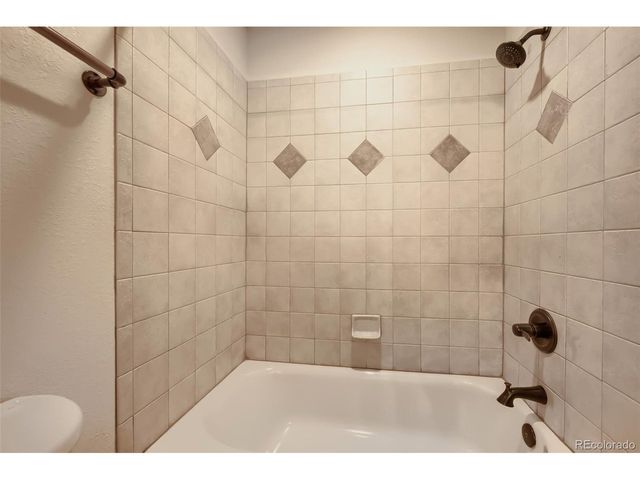 1820 Great Western Dr, Longmont, CO 80501