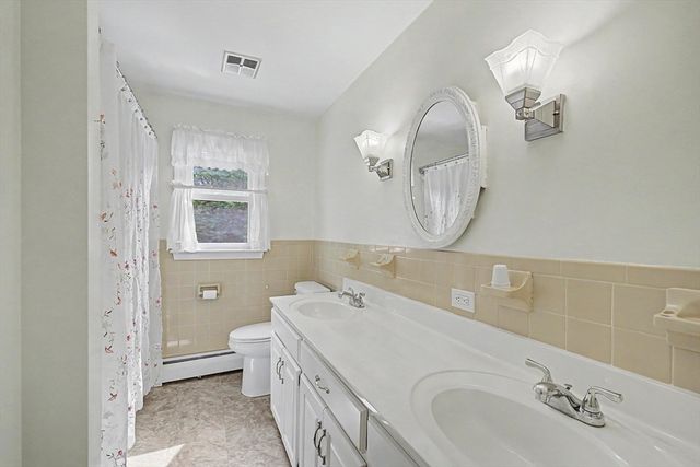 92 Alvord Street, South Hadley, MA 01075