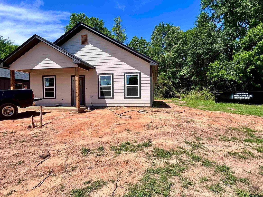 203 E Fleming, Longview, TX 75604