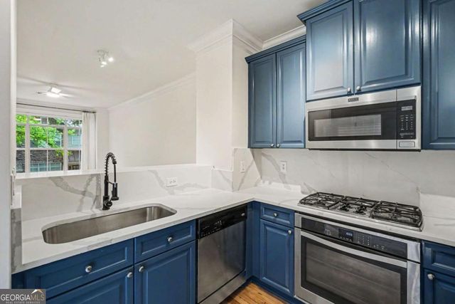 1128 Glenridge Place, Atlanta, GA 30342