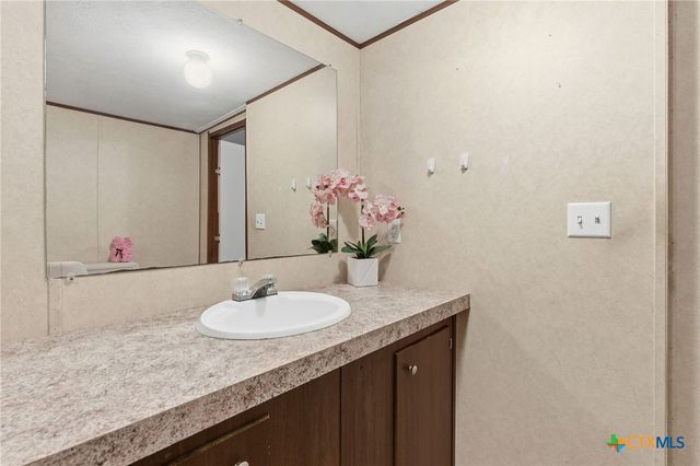 1278 Fm 812, Cedar Creek, TX 78612