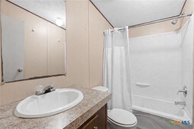 1278 Fm 812, Cedar Creek, TX 78612