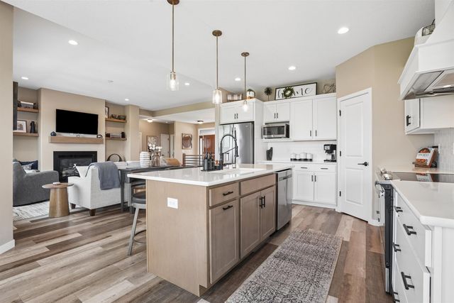 5301 Fernwood Drive, Cedar Falls, IA 50613