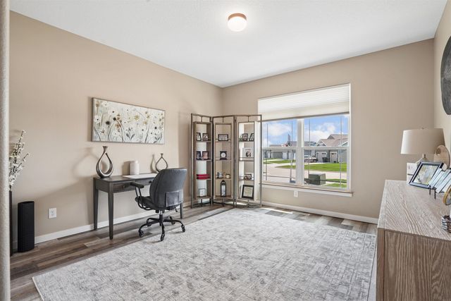 5301 Fernwood Drive, Cedar Falls, IA 50613