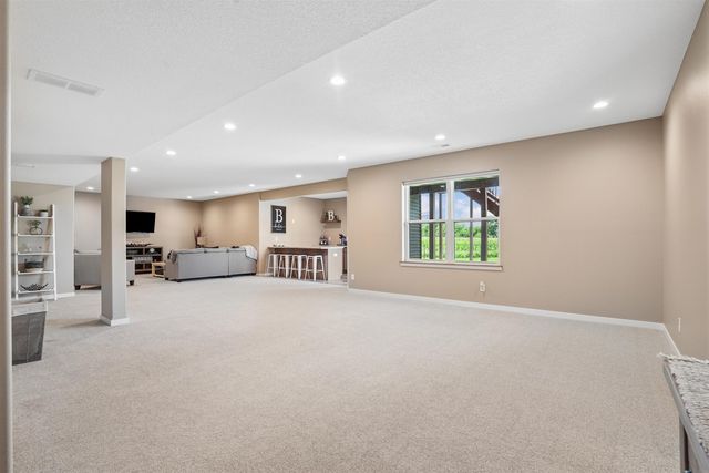 5301 Fernwood Drive, Cedar Falls, IA 50613