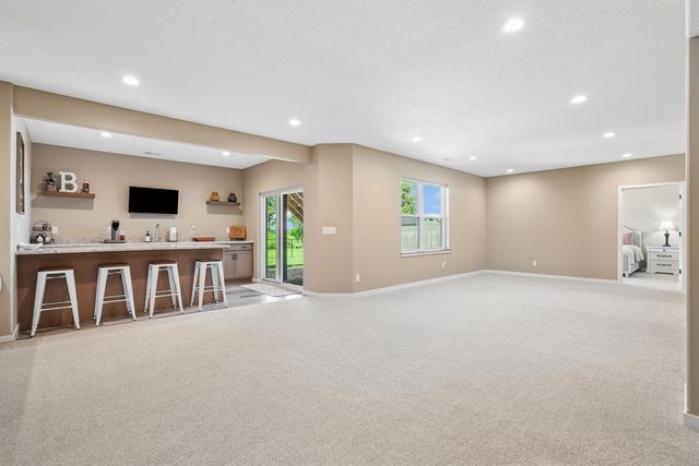 5301 Fernwood Drive, Cedar Falls, IA 50613
