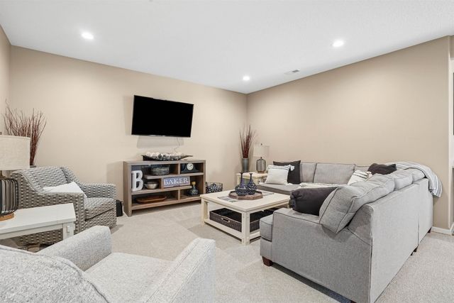 5301 Fernwood Drive, Cedar Falls, IA 50613