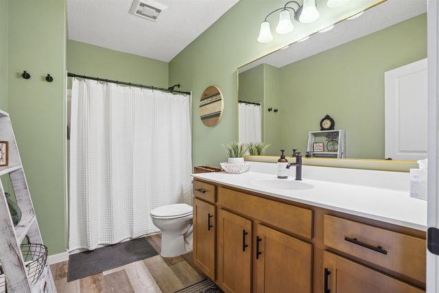 5301 Fernwood Drive, Cedar Falls, IA 50613